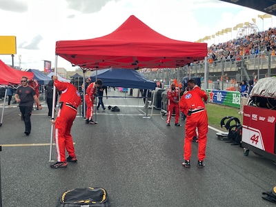 Toch regen in aanloop naar laatste Dutch GP, koning en koningin aangekomen op circuit