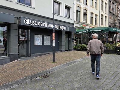 Meer pinautomaten verdwijnen uit het centrum van Nijmegen, maar de gemeente maakt zich geen zorgen