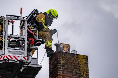 Brandweer snel ter plaatse bij schoorsteenbrand in Druten, oorzaak nog onbekend