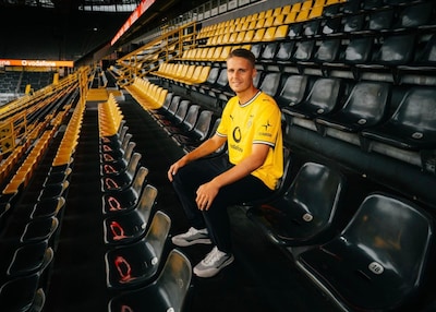 Joey Veerman krijgt meteen advies in Dortmund: ‘Ik heb er helemaal niets van verstaan, maar ik heb er heel veel zin’