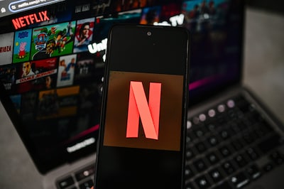 Goedkoper bingewatchen op komst: Netflix brengt reclame-abonnement op deze datum naar Nederland