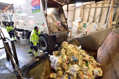 Montfoort strijdt tegen forse afvalberg: als maatregelen niet werken, wordt bak minder vaak geleegd
