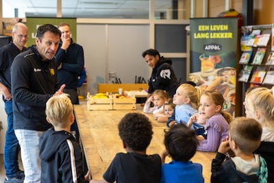 Oud-international Jacques Brinkman wil hockey uit ‘oerwitte bubbel’ halen: ‘We moeten inclusiever wo