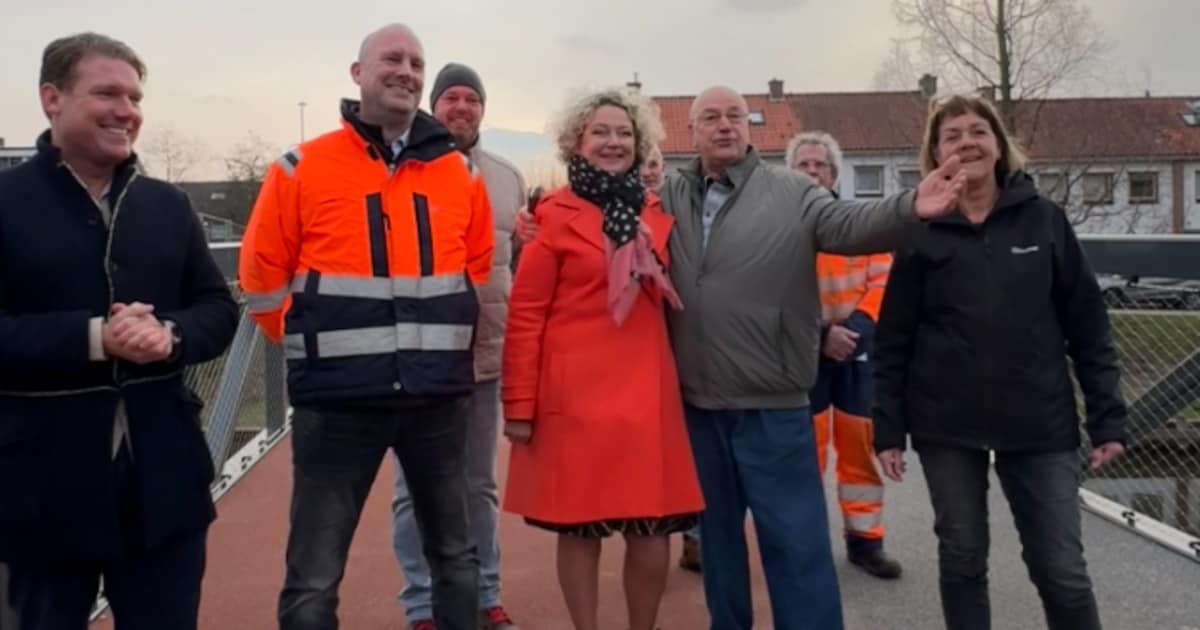 Nieuwe brug bij Bekslaan-Leidsevaart geopend in Bloemendaal