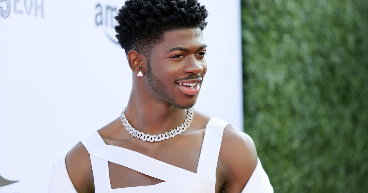 Rapper Lil Nas X aangehouden nadat hij in ondergoed agent aanviel ...