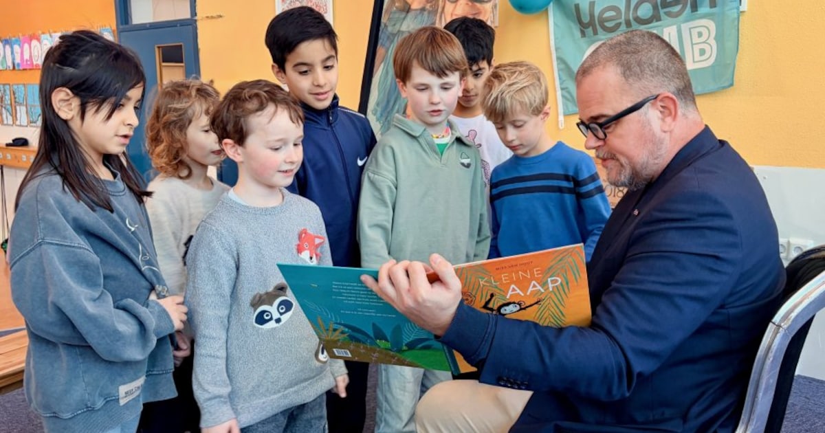 Wethouder leest voor tijdens Nationale Voorleesdagen in Bunschoten