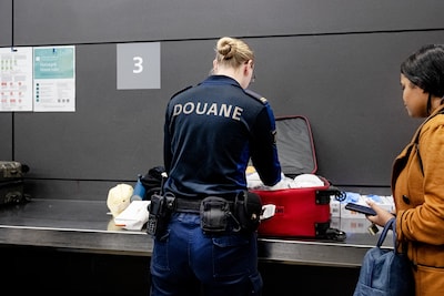 Beveiligers Schiphol zijn de chaos zat: acties op komst bij passagierscontrole, lange wachtrijen verwacht