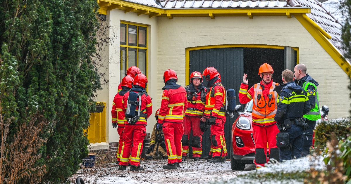 Woningbrand in Tolbert: bewoner opgenomen in ziekenhuis na bluspoging