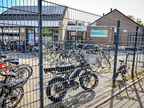 Brute beroving van fatbike in Capelle laat sporen achter op school: ‘Had ons ook kunnen overkomen’ 
