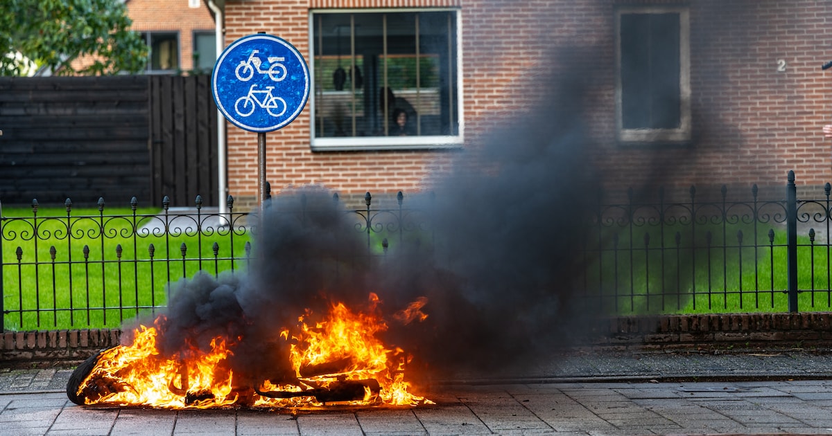 Scooter vliegt in brand na valpartij in Noordwolde