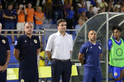 Wouter is docent op de HAN en gaat met Curaçao naar het WK voetbal: ‘Er waren zó veel mensen op het 