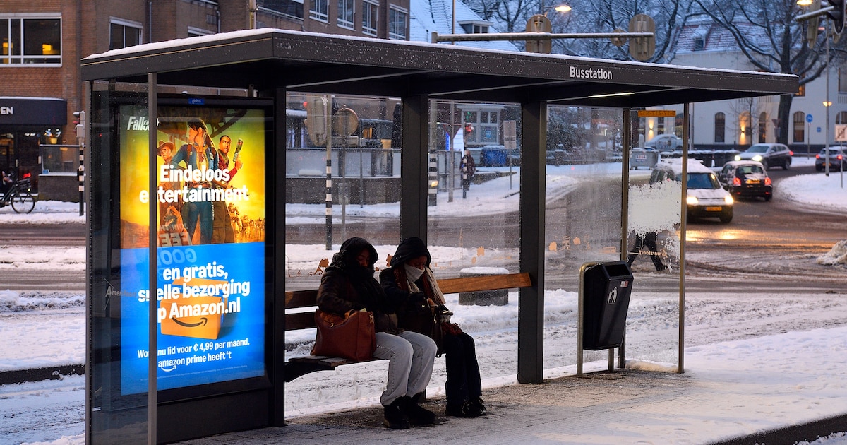 Bussen gaan donderdagmorgen weer de weg op, Ikea Utrecht blijft gesloten