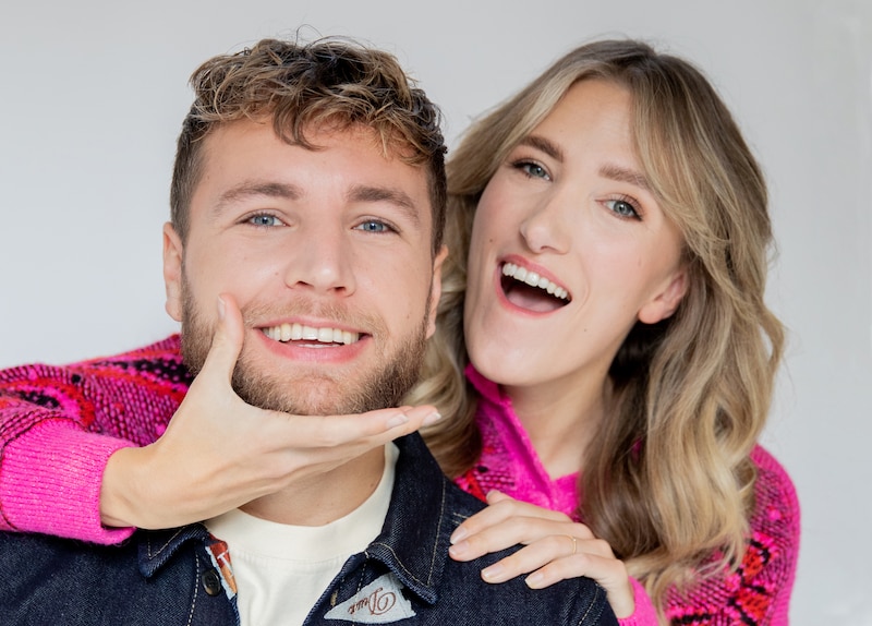 Suzan & Freek zijn 'gewoon' gebleven: 'Ik stink ook uit mijn mond als ik in  de auto heb liggen slapen' | Mezza | AD.nl