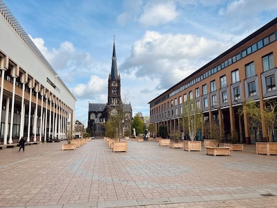 Schiedam verzoekt ondernemers en bewoners om spullen binnen te halen voor Vrouwenmars