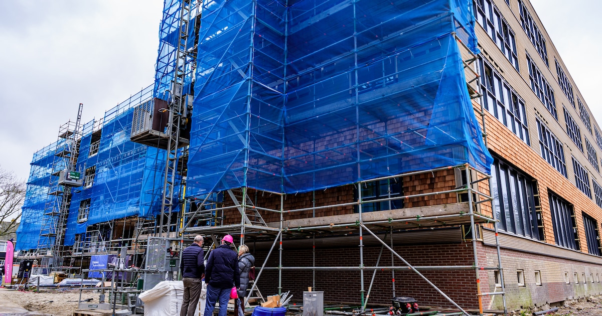Geen grijze blokken meer: een van de grootste houten sociale huurcomplexen staat in Ridderkerk