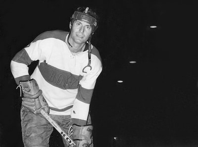 Sporticoon Arie Klein (1932-2025) was een natuurlijke leider op het ijs: ‘Hij inspireerde generaties