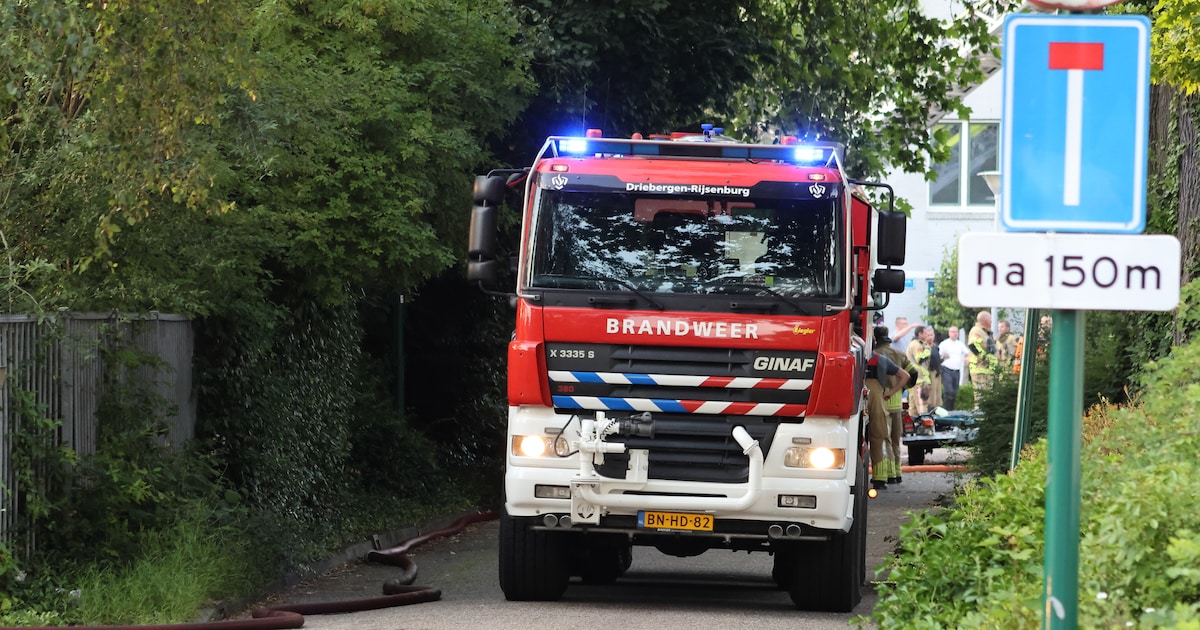 Brand in loods in Wijk bij Duurstede zorgt voor veel rook