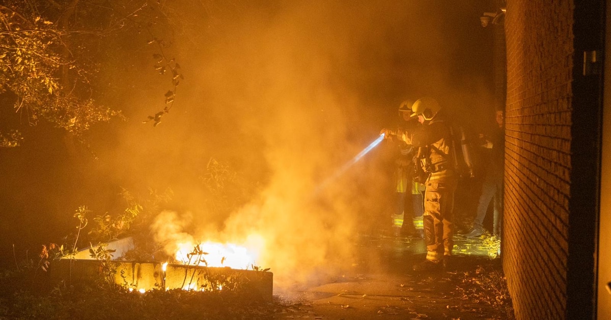 Brand bij basisschool Het Molenduin in Driehuis: kliko in lichterlaaie