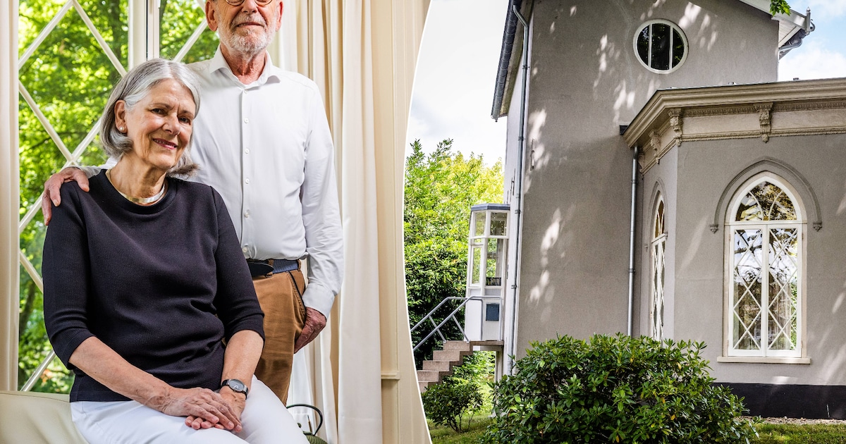 Arie en Heleen wonen in de oude theekoepel waar de voormalige eigenaar per boot heen ging