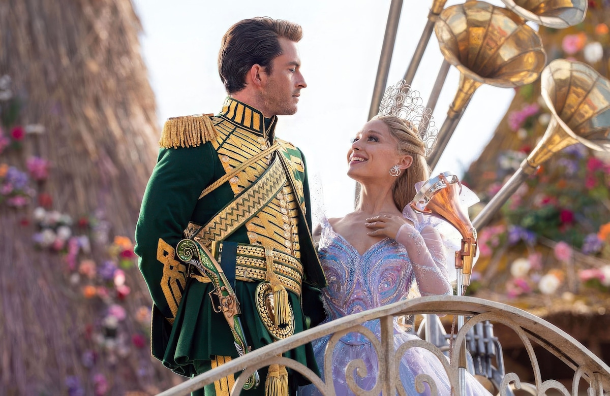 Wicked-sterren Ariana Grande en Jonathan Bailey spelen hoofdrollen in  musical in Londen | Show | AD.nl