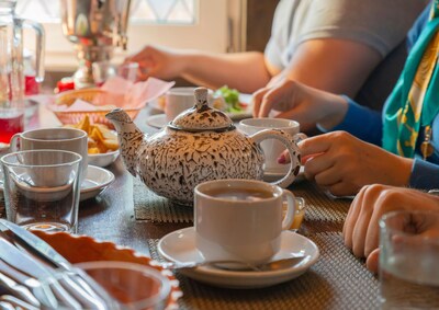 High tea in Numansdorp met optreden van De Eilanders