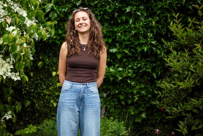 Zelf verslingerd aan historie roept Imke (25) jongeren op: ‘Duik eens wat vaker in de geschiedenis’