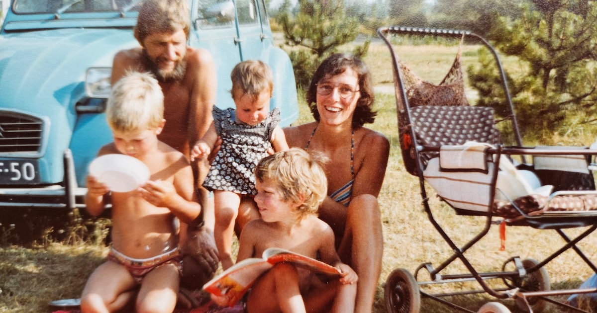 Bram Kranenburg (1940-2026) nam twaalf extra kinderen in huis en bracht ze tot rust in zijn werkplaa