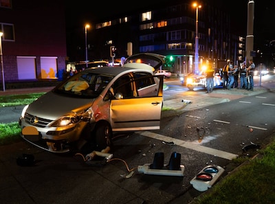 Achtervolging in Arnhem eindigt in crash, bestuurder aangehouden
