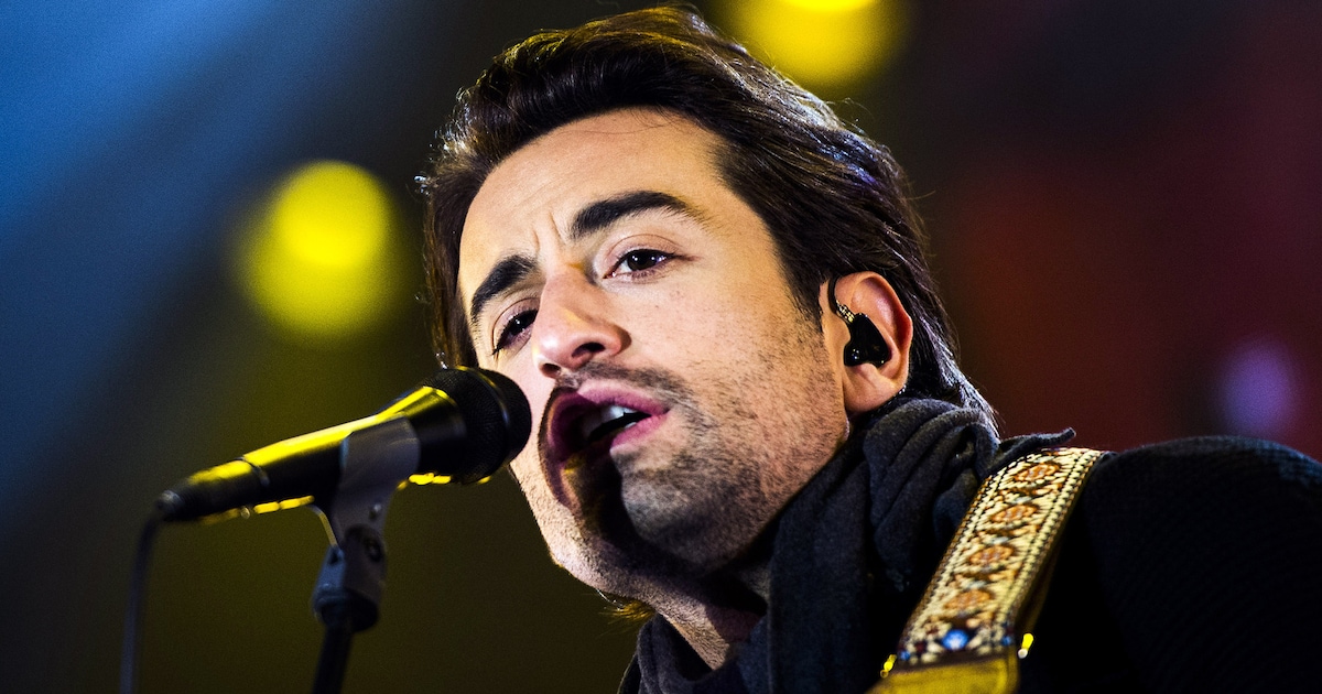 Singer-songwriter Dotan krijgt Top 40 award | Show | AD.nl