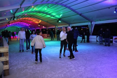 Schaatsen maar! Op deze dag opent de ijsbaan bij de Mall in Leidschendam