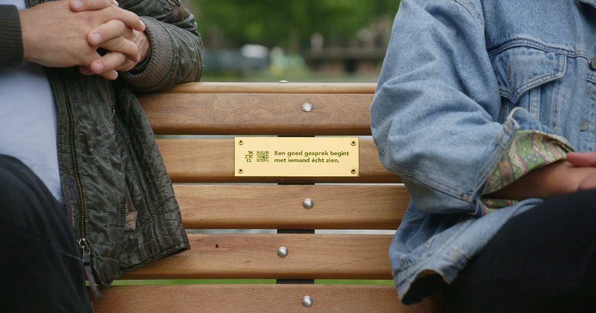 Gemeente Oirschot zoekt bankjes voor plaquettes van 113