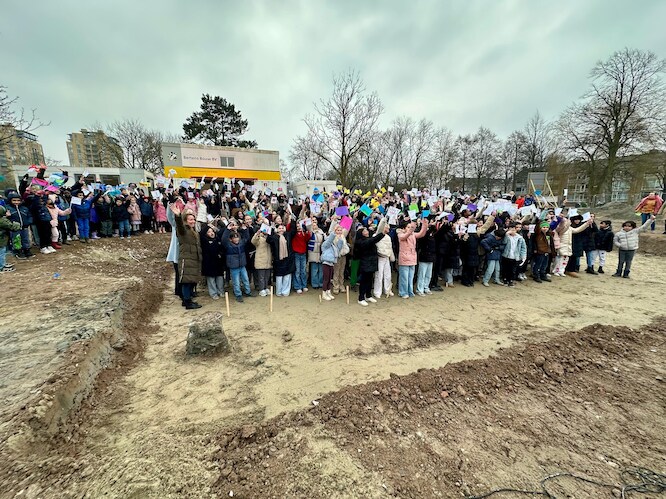 Bouw van Kindcentrum Steenvoorde in Rijswijk feestelijk begonnen