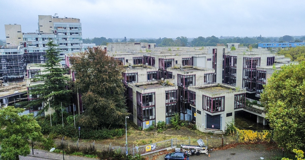 Niet alleen inwoners, zelfs partijgenoten zijn verdeeld over toekomst vervallen CB-pand in Apeldoorn