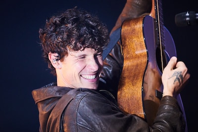 Shawn Mendes bevestigt relatie met Braziliaanse actrice: ‘Hou zo, zo, zo veel van je’