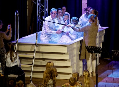 Laurens zingt zijn eigen dooplied: ‘Ik voel me herboren’