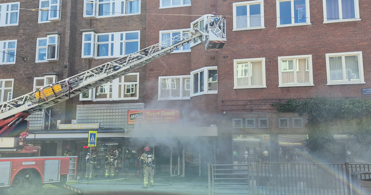 Brand in patatzaak Amsterdam