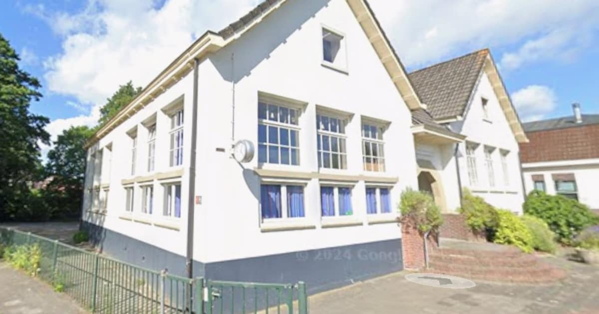 Altijd al willen wonen in een oude school? Dit pand staat nu te koop vlakbij Groningen