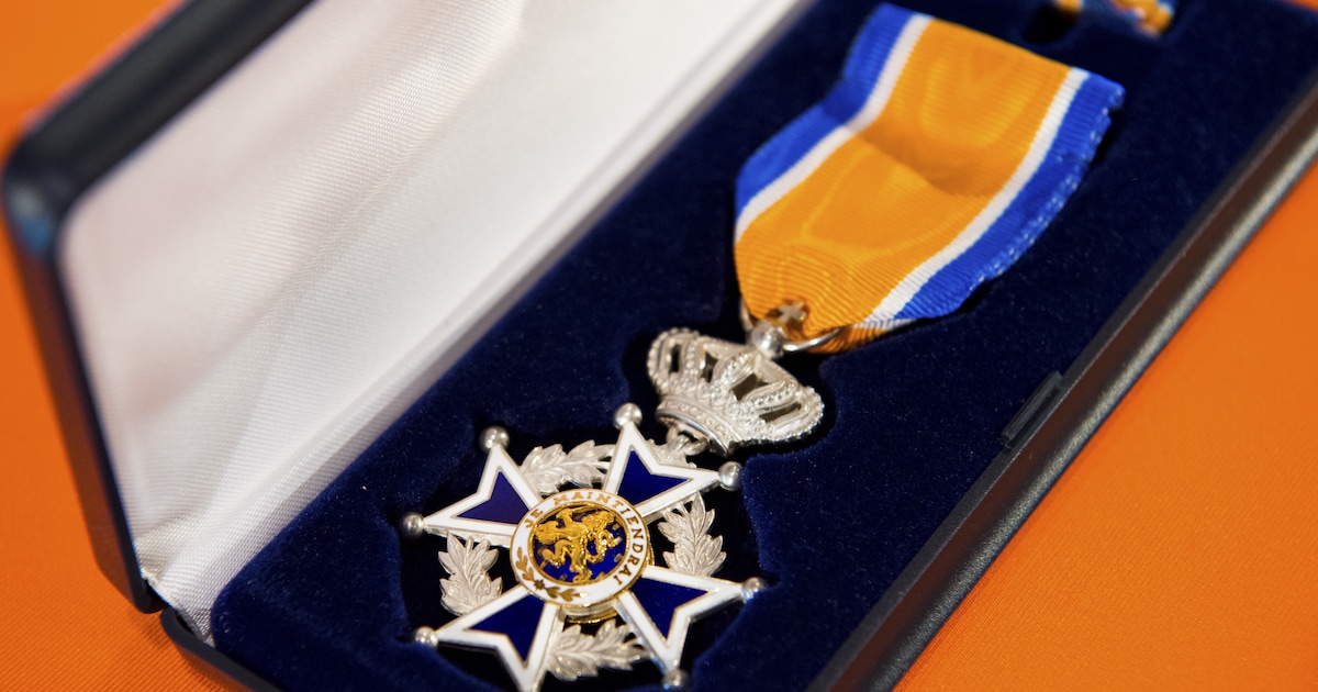 Cees Hoogerheide ontvangt koninklijke onderscheiding op Texel