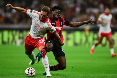 Benfica op voorsprong op bezoek bij AC Milan, mazzeltje voor Leverkusen dankzij eigen goal