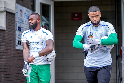 Voormalig keeperstalent van Feyenoord traint nu zelf jeugd: ‘Misschien komt er nog iets moois op mijn pad’
