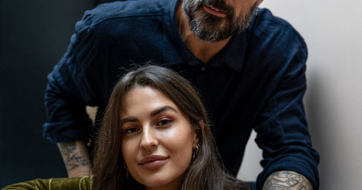 Arie en Romy Boomsma verwelkomen dochter Juniper | Show | AD.nl