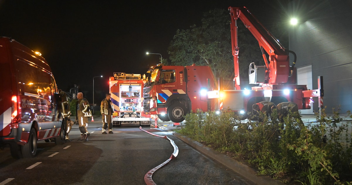 Brand in fabriekspand in Etten-Leur: medewerkers geëvacueerd na rookontwikkeling