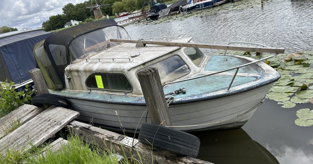 Gemeente Maassluis zoekt eigenaar van boot aan de Noordvliet