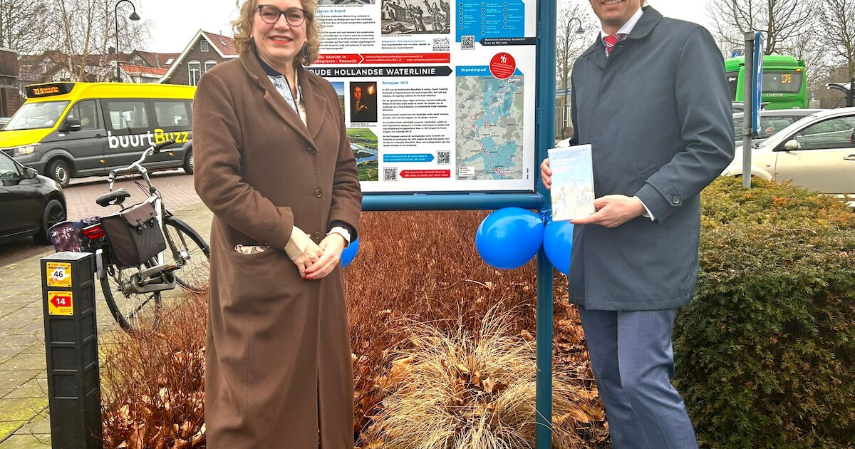 Informatiebord Oude Hollandse Waterlinie onthuld in Bodegraven