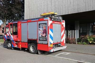 Groot deel van Nispen en zuiden van Roosendaal zitten ruim uur zonder stroom, persoon uit lift bevri