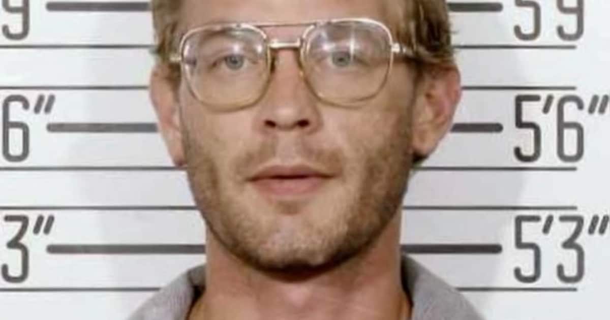 Bril van seriemoordenaar Jeffrey Dahmer gaat onder de hamer voor 150. ...