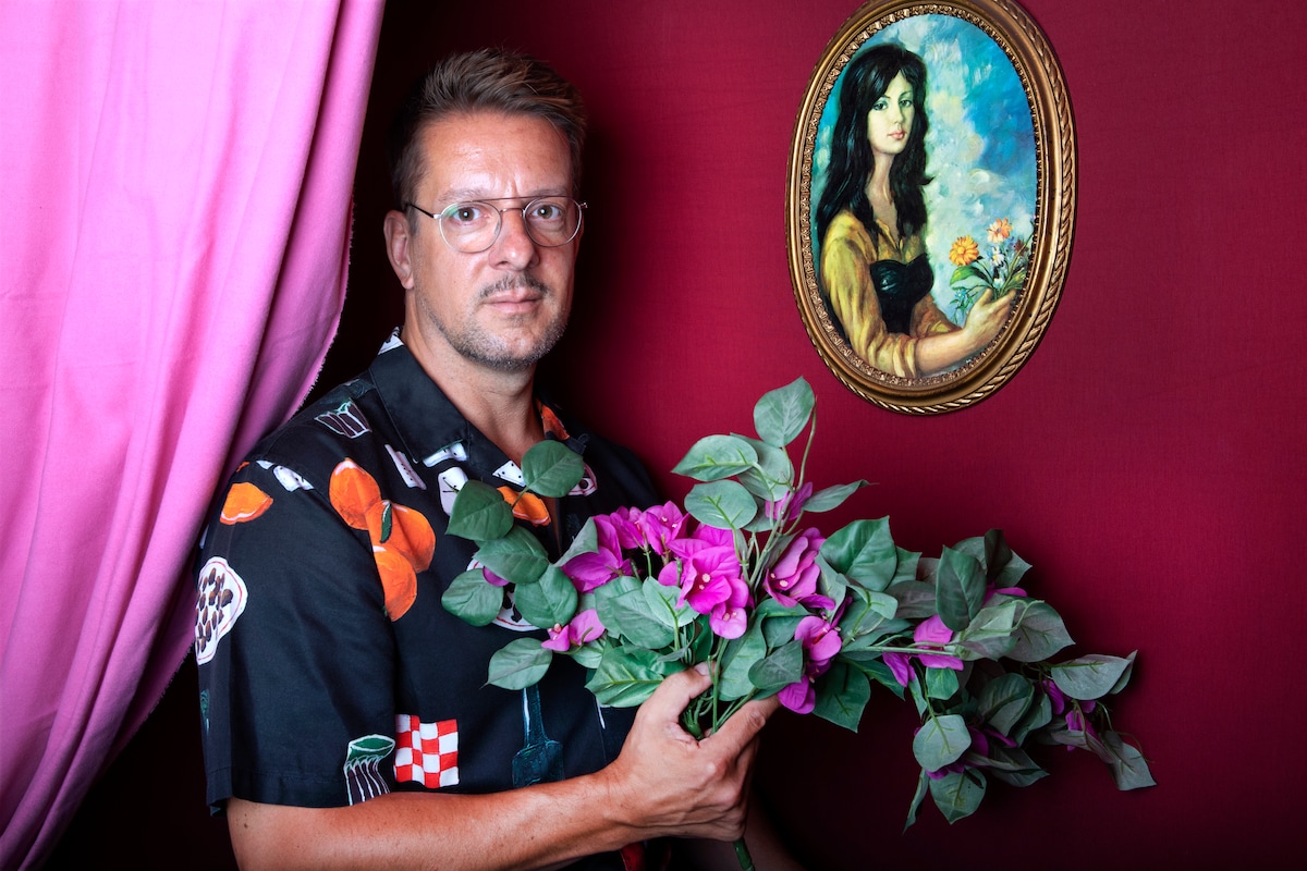 Toen Alex Klaasen met voorstelling over autisme kwam, was er direct kritiek: 'Ik wil niemand te kakken zetten' | Mezza