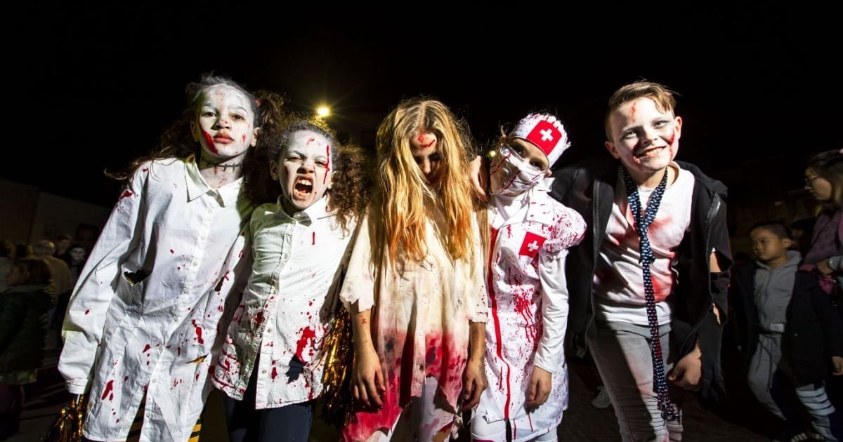 Heksen, een bezemrace en trick-or-treat: dit is er te doen tijdens Hengelo Halloween