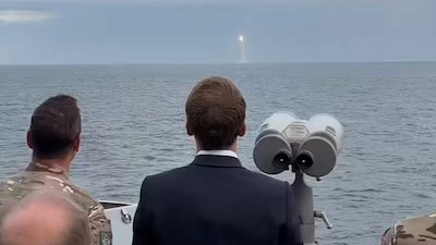 Frankrijk test nieuwe kernraket, Macron: ‘Om vrij te zijn moet je gevreesd worden’