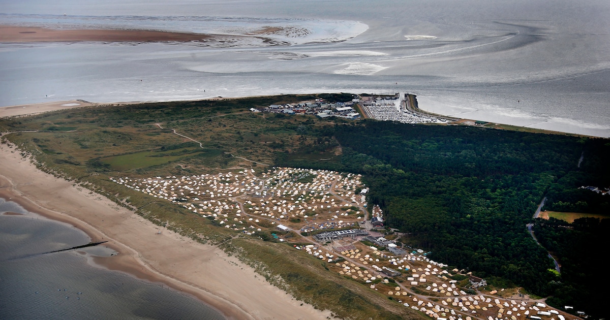 Bijzondere wandeling met kunst en zang op Vlieland